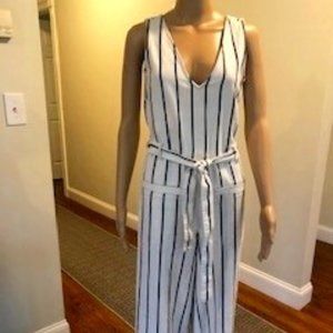 Madewell Navy Blue/White Jumpsuit with side zipper, tie-belt and pockets. XXS